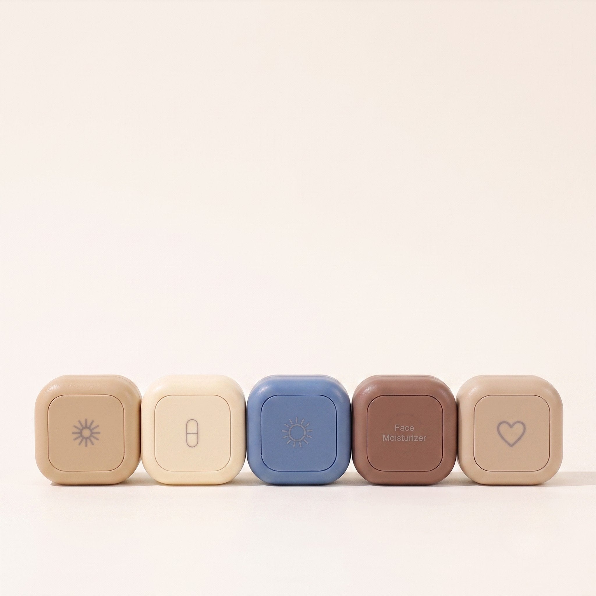 The Cohe Capsule — Magnetic Travel Capsules
